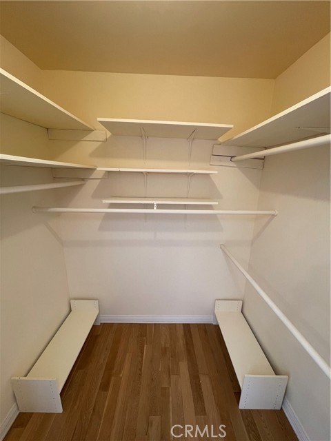 Detail Gallery Image 14 of 28 For 5118 Newcastle Ave, Encino,  CA 91316 - 3 Beds | 2 Baths
