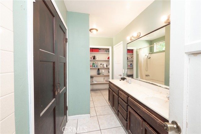 Detail Gallery Image 13 of 34 For 2422 N Forest, Santa Ana,  CA 92706 - 4 Beds | 1 Baths