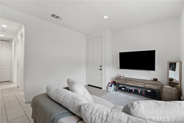 28341 Heather Green Way, Menifee CA: https://media.crmls.org/medias/466486e7-4ae9-4bb5-a790-df70df29da99.jpg