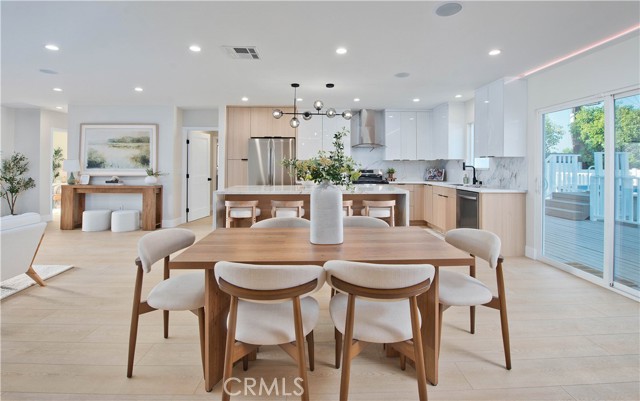 Detail Gallery Image 6 of 47 For 5864 Jamieson Ave, Encino,  CA 91316 - 3 Beds | 3 Baths