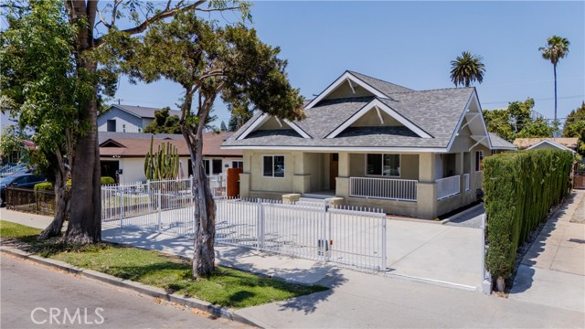 Detail Gallery Image 5 of 52 For 1251 Leighton Ave #1251,  Los Angeles,  CA 90037 - 5 Beds | 2 Baths