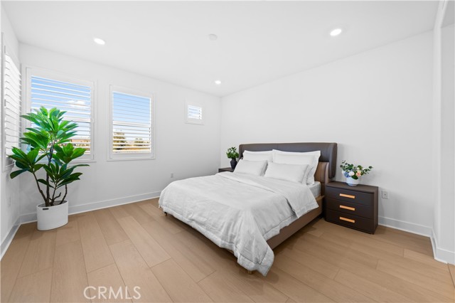 Detail Gallery Image 17 of 39 For 410 Lobata, Irvine,  CA 92618 - 4 Beds | 3/1 Baths