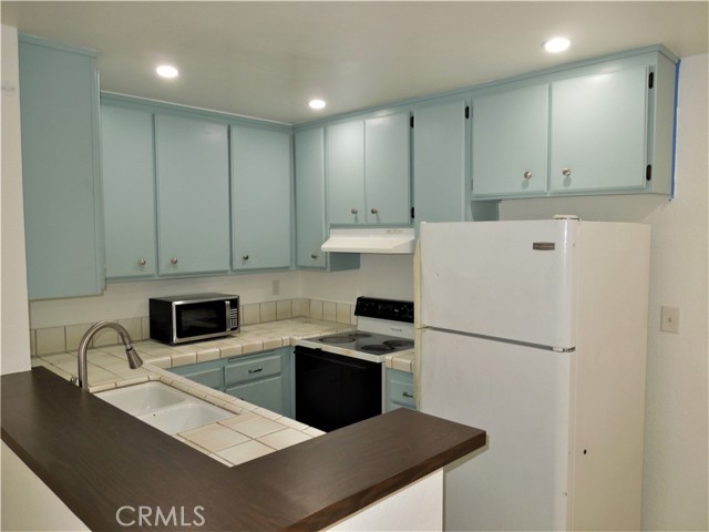 8801 Independence Avenue, 16 photo 5