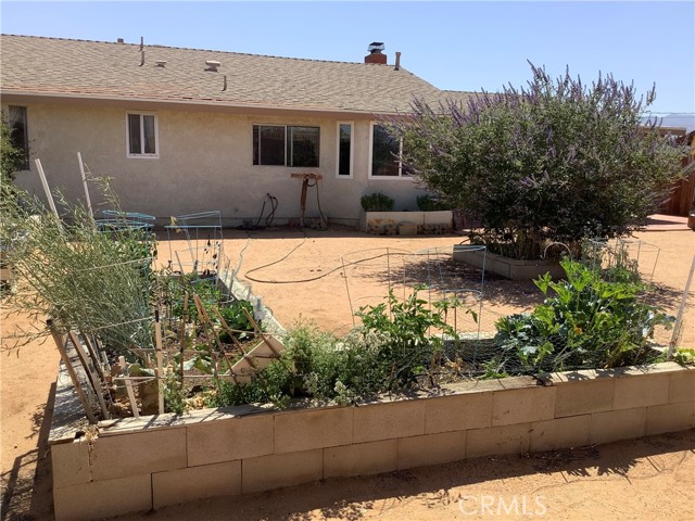 10578 Jamul Road, Apple Valley CA: https://media.crmls.org/medias/4665afaa-820a-4d1e-9485-e2541eb04c98.jpg