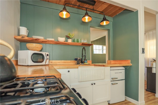 Detail Gallery Image 9 of 23 For 325 Hilltop Ln, Big Bear City,  CA 92314 - – Beds | – Baths