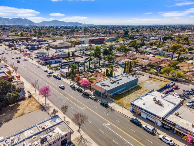 Detail Gallery Image 7 of 19 For 8830 Sierra, Fontana,  CA 92335 - – Beds | – Baths