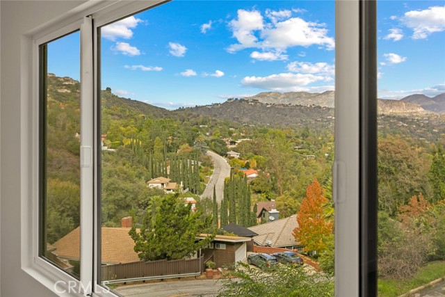 Detail Gallery Image 36 of 66 For 981 Glen Oaks, Pasadena,  CA 91105 - 3 Beds | 3 Baths