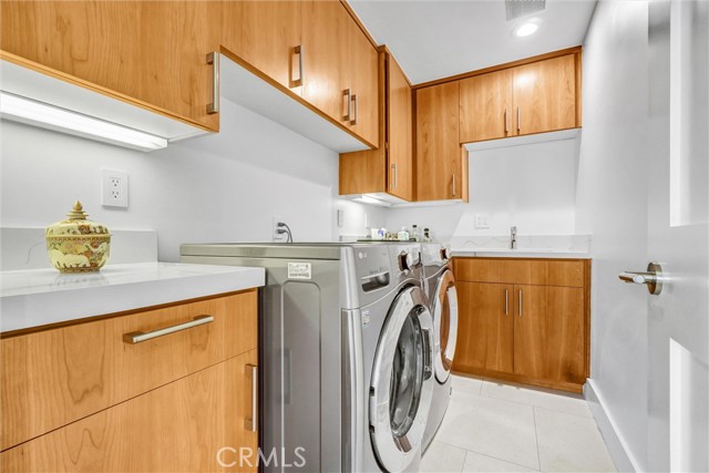 Detail Gallery Image 29 of 58 For 16412 Ardsley Cir, Huntington Beach,  CA 92649 - 4 Beds | 3/1 Baths