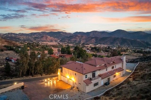 9455 Hierba Road, Agua Dulce, California 91390, 5 Bedrooms Bedrooms, ,5 BathroomsBathrooms,Single Family Residence,For Sale,Hierba,SR25008894