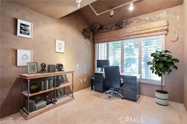 Detail Gallery Image 11 of 35 For 23428 Continental Way, Canyon Lake,  CA 92587 - 3 Beds | 2 Baths