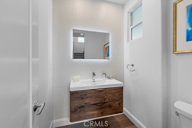 2214 Warfield Avenue, Redondo Beach, California 90278, 4 Bedrooms Bedrooms, ,3 BathroomsBathrooms,Residential,Sold,Warfield,SB24110583
