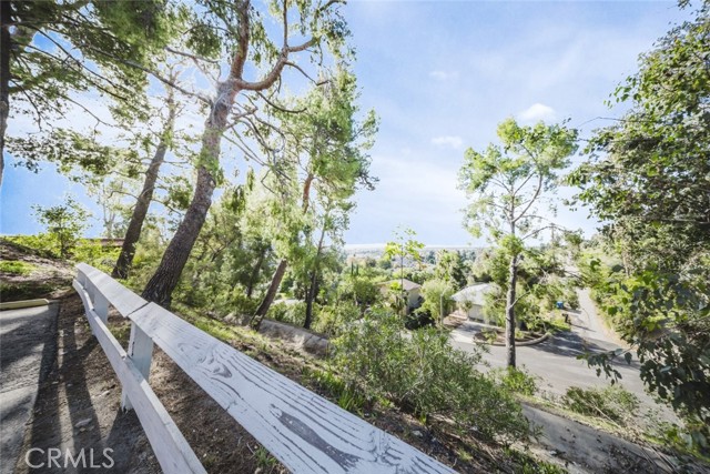 Detail Gallery Image 35 of 39 For 9775 via Roma, Burbank,  CA 91504 - 2 Beds | 3 Baths