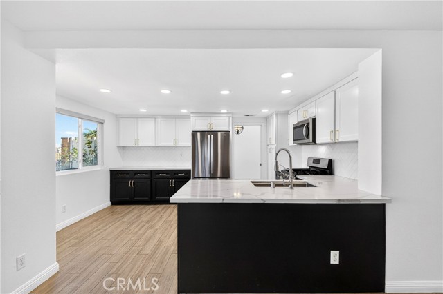 Detail Gallery Image 17 of 69 For 3355 Sterling Dr, Corona,  CA 92882 - 4 Beds | 3 Baths