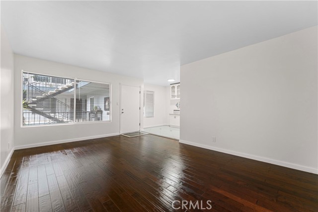 Detail Gallery Image 11 of 24 For 120 Alamitos Ave #17,  Long Beach,  CA 90802 - 1 Beds | 1 Baths