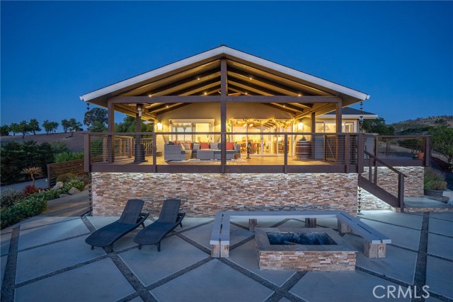 Detail Gallery Image 1 of 1 For 325 Kiler Canyon Rd, Paso Robles,  CA 93446 - 5 Beds | 2/2 Baths