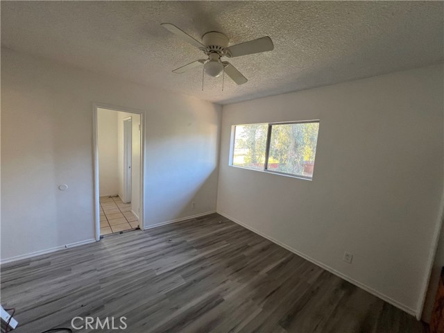 Detail Gallery Image 6 of 10 For 32942 Perret, Lake Elsinore,  CA 92530 - 2 Beds | 1 Baths