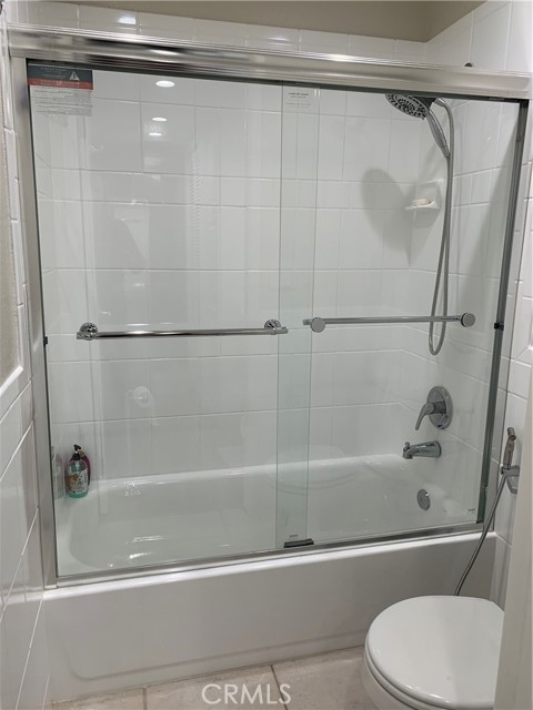 Detail Gallery Image 13 of 27 For 22100 Burbank, Woodland Hills,  CA 91367 - 1 Beds | 1 Baths