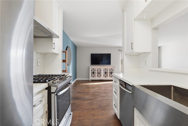 Detail Gallery Image 13 of 27 For 1422 Rock Glen #309,  Glendale,  CA 91205 - 2 Beds | 2 Baths