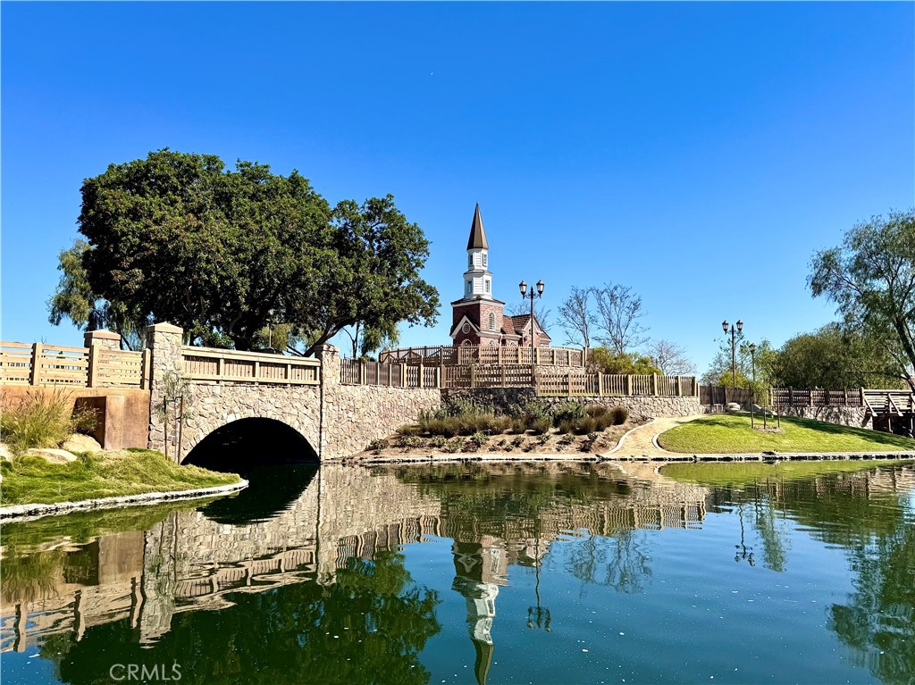 https://media.crmls.org/medias/466c404e-8694-406b-9ef6-d9309114b37e.jpg?preset=X-Large