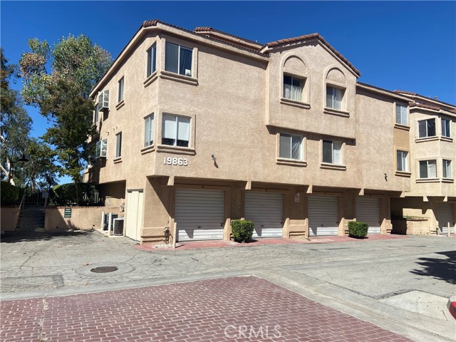 Photo of 19863 Sandpiper Place #107, Newhall, CA 91321