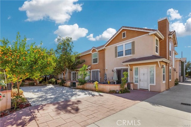 Detail Gallery Image 6 of 6 For 750 S Azusa Ave #B,  Azusa,  CA 91702 - 3 Beds | 2/1 Baths