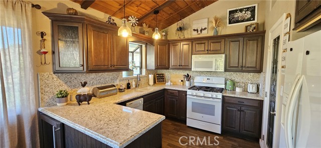 Detail Gallery Image 29 of 58 For 37 Oak, Kernville,  CA 93238 - 2 Beds | 1 Baths