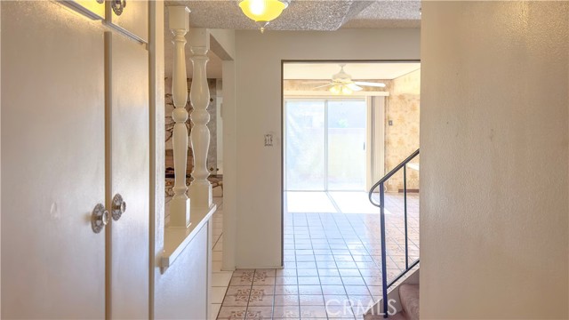 1702 E Bach Street, Carson CA: https://media.crmls.org/medias/466fe0b7-afdc-40c6-bf85-4017170e2d02.jpg