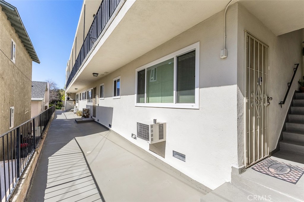 1052 Elm AvenueGlendale img 5