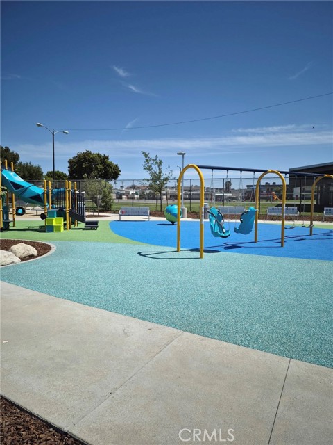 13325 Kornblum Avenue, Hawthorne CA: https://media.crmls.org/medias/467135bf-82df-4da5-8943-54fbafa5ba03.jpg