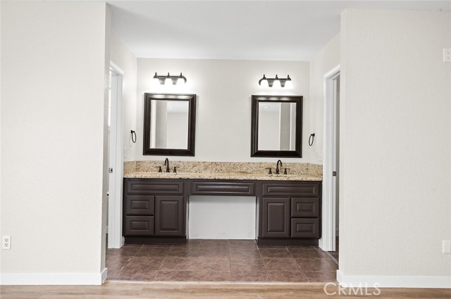 1302 N San Antonio Avenue, Upland CA: https://media.crmls.org/medias/46719170-9b95-478b-abff-3ed7685c0d72.jpg