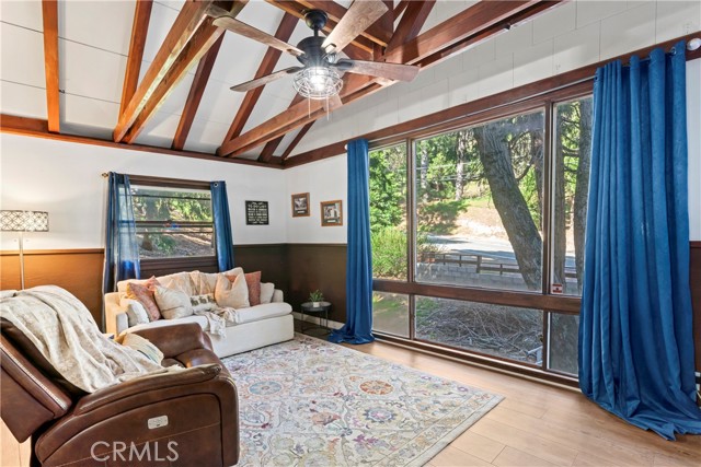 407 Dart Canyon Road, Crestline CA: https://media.crmls.org/medias/4671c7f2-f550-49c2-a003-c7877cbf5e86.jpg