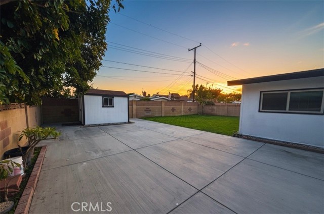 Detail Gallery Image 12 of 14 For 6942 Oxford Dr, Huntington Beach,  CA 92647 - 3 Beds | 2 Baths