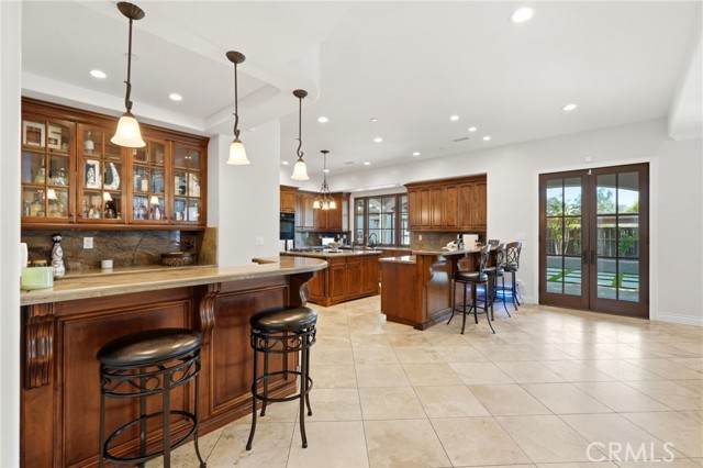 Detail Gallery Image 8 of 72 For 3939 W Robinwood, Visalia,  CA 93291 - 5 Beds | 4/1 Baths