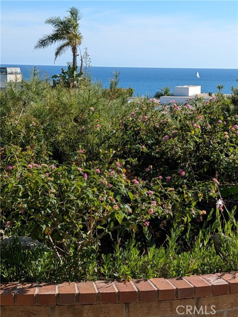 Detail Gallery Image 7 of 9 For 4521 Fairfield, Corona Del Mar,  CA 92625 - 4 Beds | 3 Baths