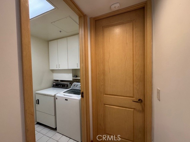 10490 Wilshire Boulevard, Los Angeles CA: https://media.crmls.org/medias/46738792-966f-483d-837d-8ebfa1773042.jpg