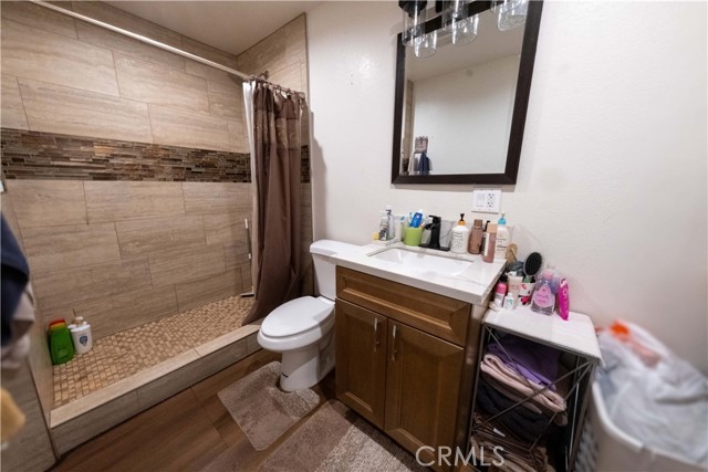 Detail Gallery Image 39 of 47 For 15719 Romar St, North Hills,  CA 91343 - 3 Beds | 2 Baths