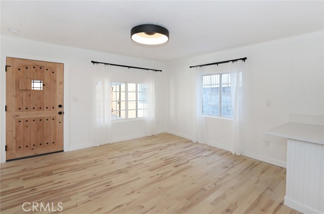 Image 35 of 71 For 1361 Armadale Avenue