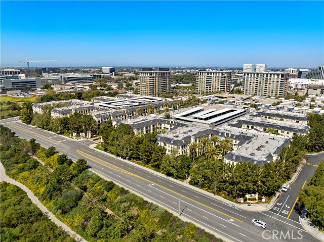 3247 Watermarke Place, Irvine CA: https://media.crmls.org/medias/4673f43b-c59c-4627-a7c3-24bb31f49791.jpg