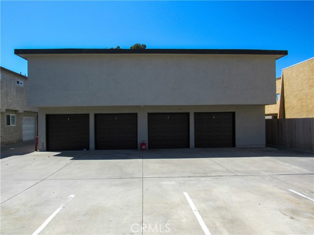 Detail Gallery Image 10 of 27 For 16972 Lynn Ln, Huntington Beach,  CA 92649 - – Beds | – Baths