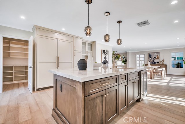 Detail Gallery Image 20 of 66 For 4001 4001 Pine, Long Beach,  CA 90807 - 5 Beds | 5 Baths