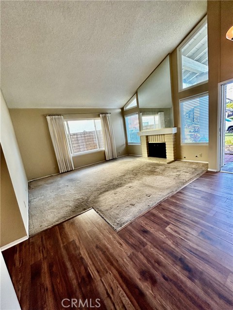 Detail Gallery Image 3 of 21 For 5941 E Camino Correr, Anaheim,  CA 92807 - 3 Beds | 2 Baths