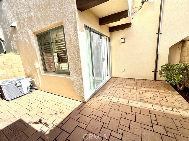 Detail Gallery Image 10 of 24 For 56 Strawberry Grove, Irvine,  CA 92620 - 3 Beds | 2/1 Baths