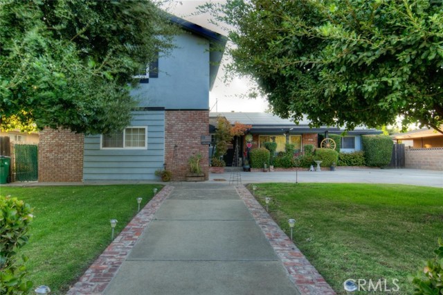 918 S Sunnyside Avenue, Fresno CA: https://media.crmls.org/medias/46767a01-2bdd-4545-9c09-3c0547de1caa.jpg