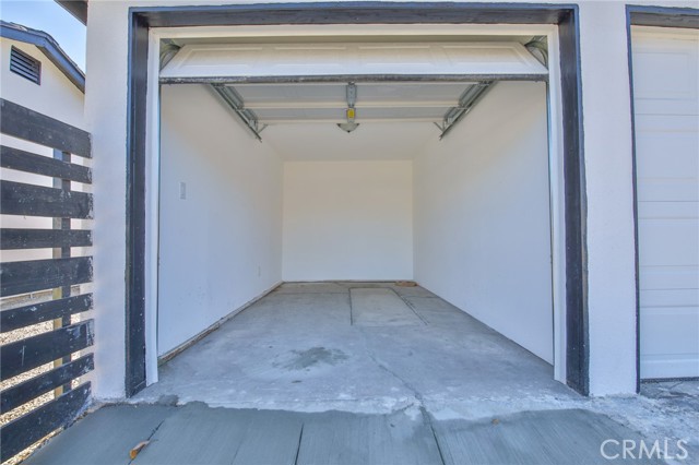 10955 S Spring Street, Los Angeles CA: https://media.crmls.org/medias/4677027f-3dd1-4dcf-89fe-389d97f5d309.jpg