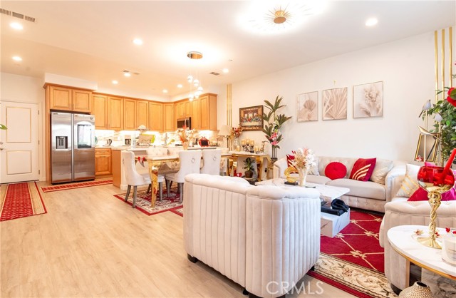 Detail Gallery Image 5 of 32 For 16425 Arrow #1214,  Fontana,  CA 92335 - 3 Beds | 2/1 Baths