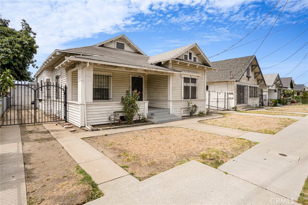 1520 W 22nd Street