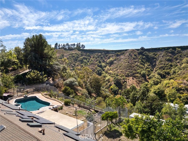 10961 Savona Road, Los Angeles CA: https://media.crmls.org/medias/4677b2e4-efbc-48d5-81bb-787c036af4d3.jpg
