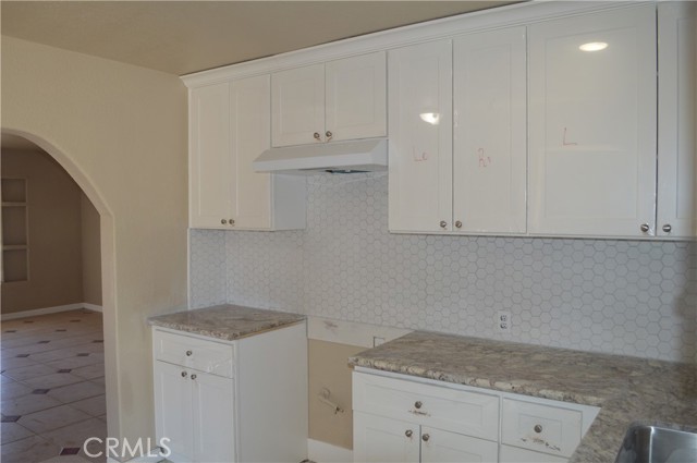 Detail Gallery Image 15 of 18 For 315 S Hayes St, Bakersfield,  CA 93307 - 3 Beds | 2 Baths