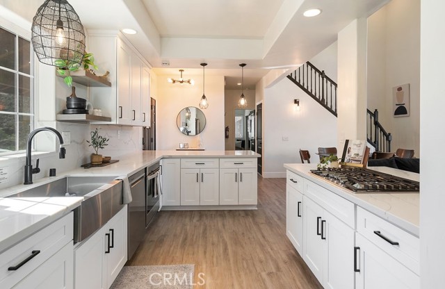 Detail Gallery Image 5 of 33 For 1498 Deer Way, Lake Arrowhead,  CA 92352 - 3 Beds | 2 Baths