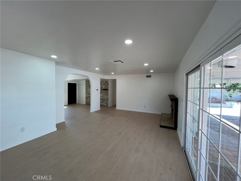 MLS #SR25247520 image #9